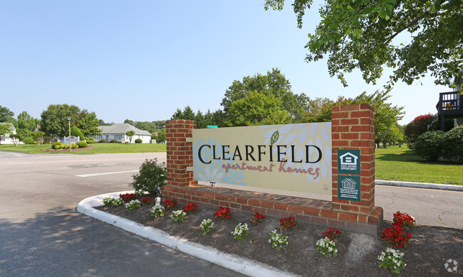 Building Photo - Clearfield Apartments