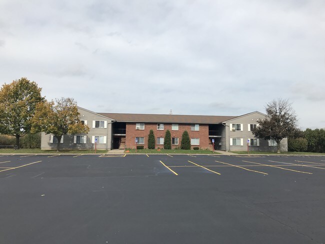 Building Photo - Farmington Manor