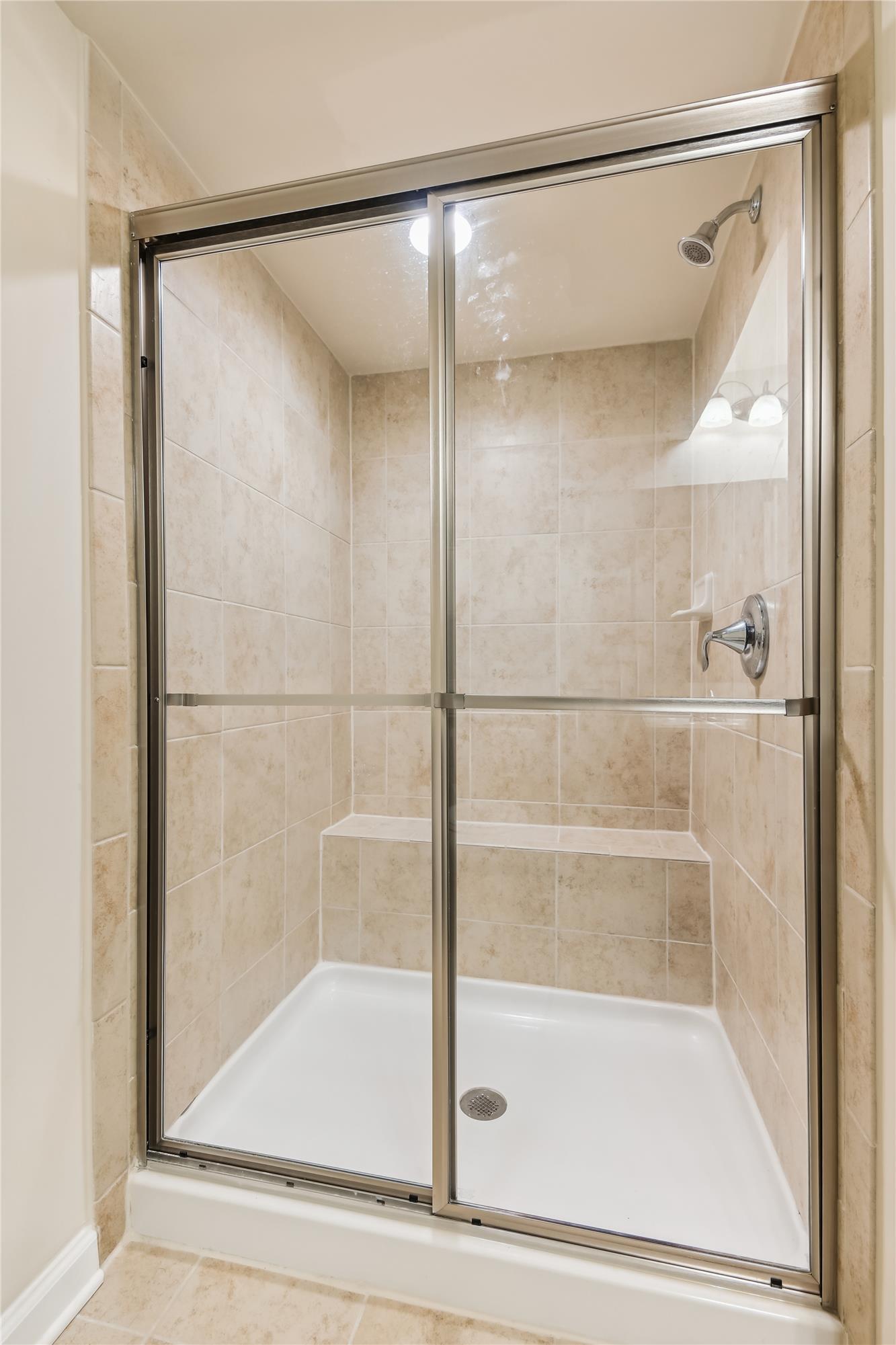 Entry Level Full Bath - 503 Kinglets Roost Ln