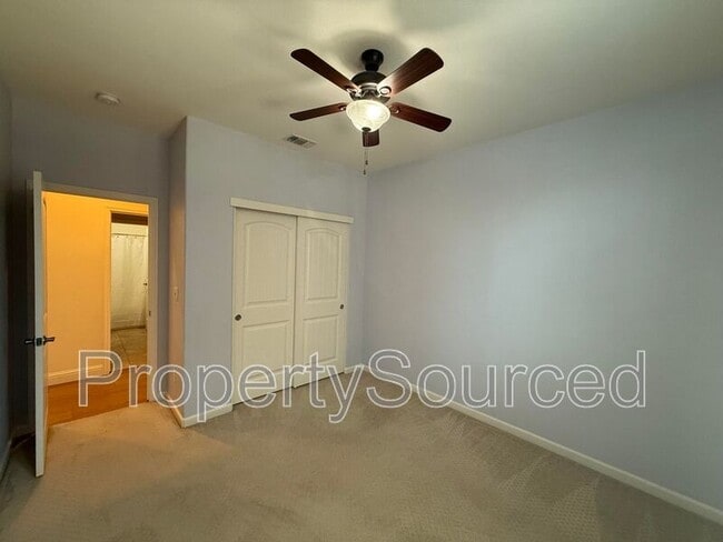 Building Photo - 333 Catmint St