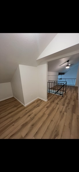 Building Photo - 11525 N Meridian Ave