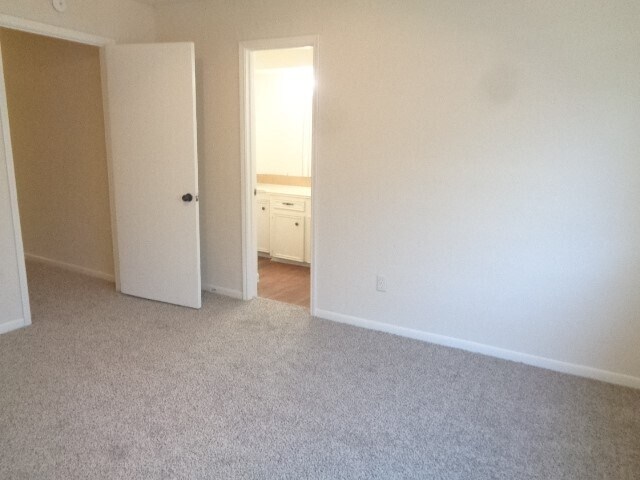 Building Photo - 15835 Cardono Ln