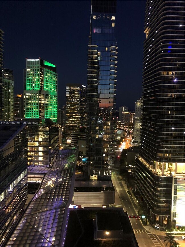 Building Photo - 88 SW 7th St