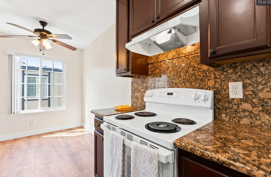 Building Photo - 4572 Nebo Dr