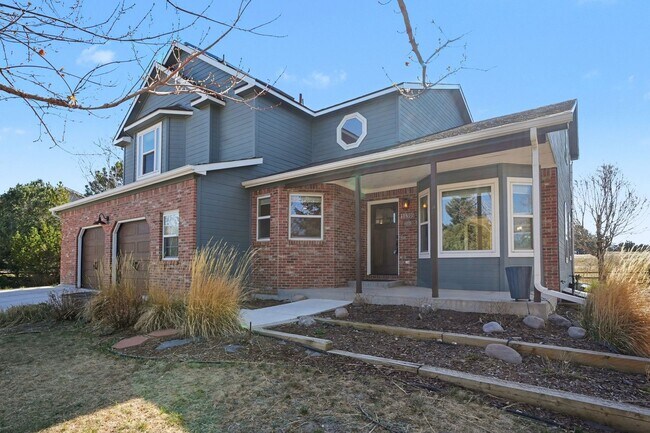 Building Photo - Backs to Open Space | Over 4,000 Sq Ft | Updated Kitchen + Solar