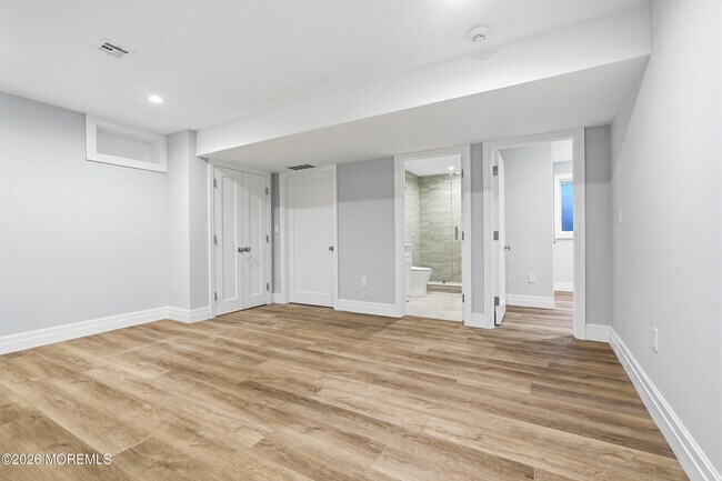 Building Photo - 84 Cooper Ave