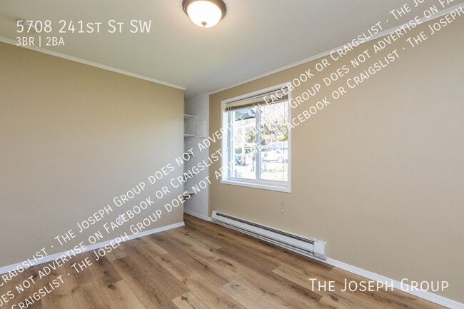 Building Photo - 5708 241st St SW