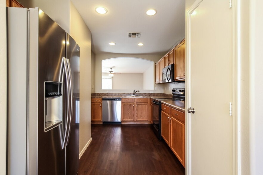 Building Photo - 2415 W Maldonado Rd