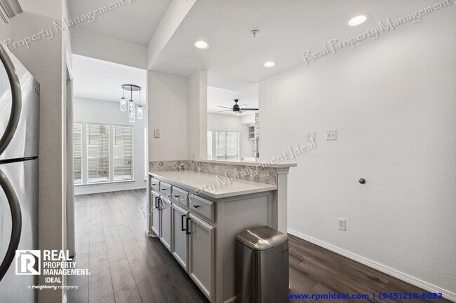 Building Photo - 4104 N Hall St