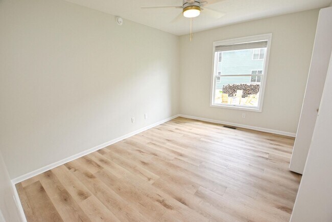 Building Photo - 18085 Bulla Rd