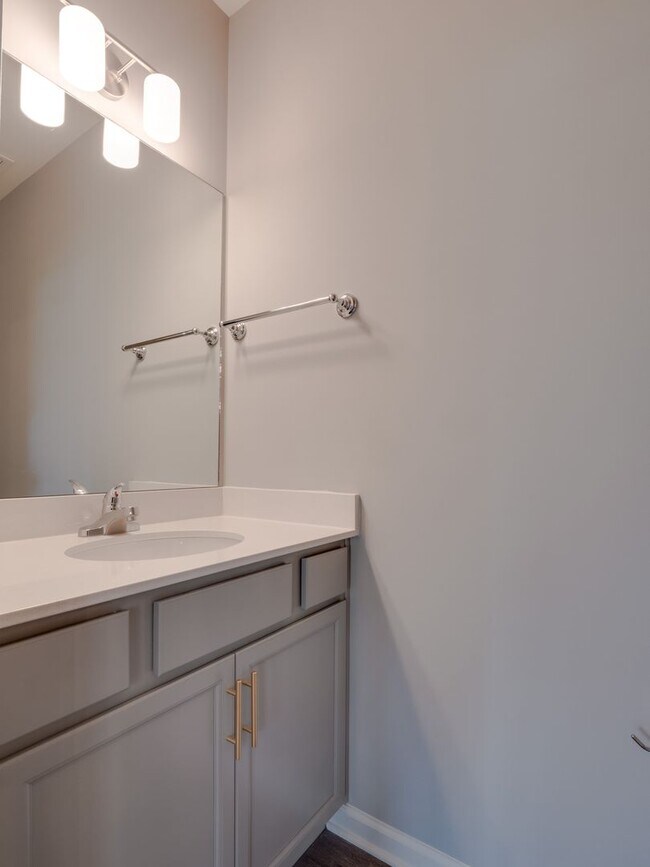 Building Photo - Stunning 2022 Build in Lexington!