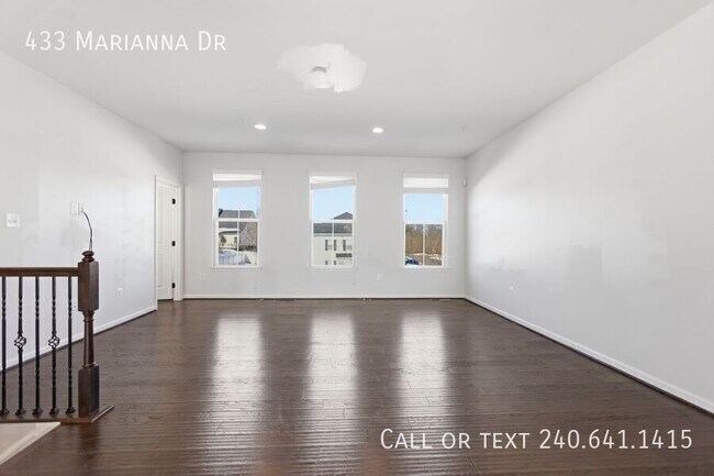 Building Photo - 433 Marianna Dr