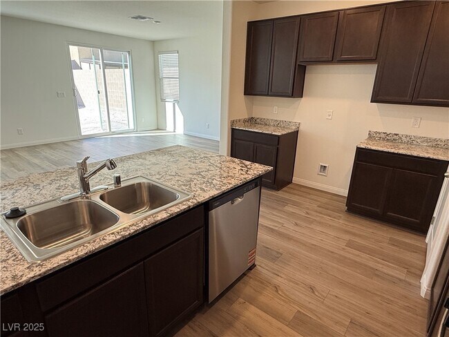 Building Photo - 5929 Violet Crown St