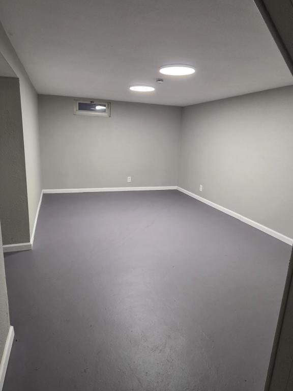 Building Photo - 7831 Trenton Ave