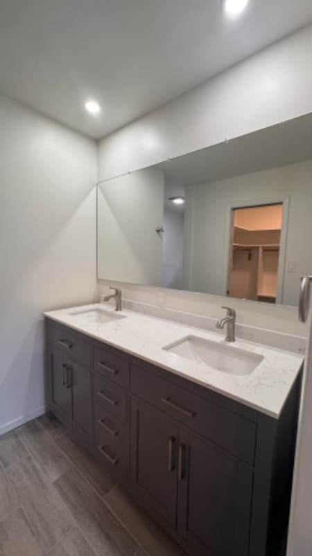 Building Photo - 30 Warmwood Way