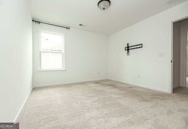 Building Photo - 5575 Coltman Dr