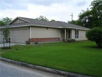 Building Photo - 107 W Nazro St