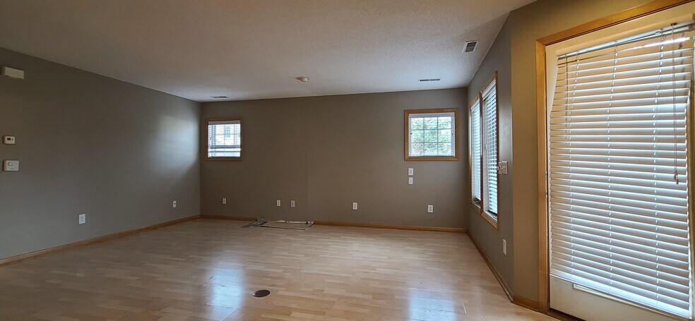 Building Photo - 1620 Hunter Hill Rd