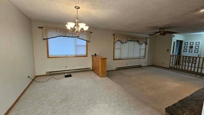 Building Photo - Large House with beautiful landscaping and mission mountain views