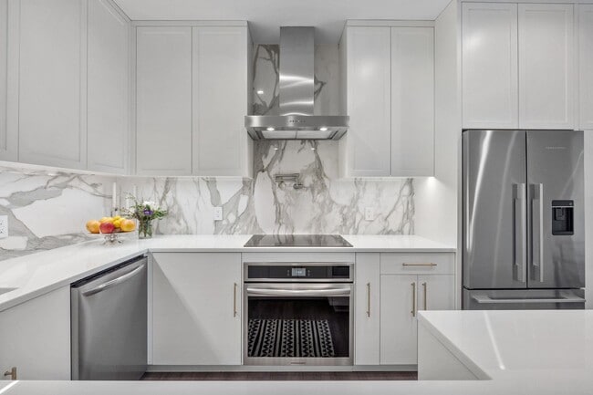 Building Photo - 43-49-49 Van Wagenen Ave