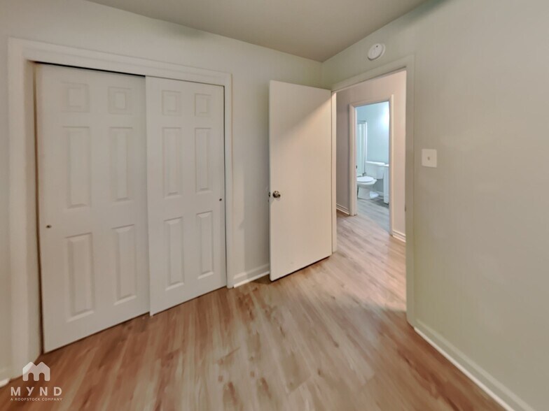 Building Photo - 604 Globe Ave