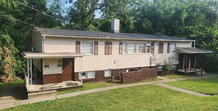 Building Photo - 379 W Outer Dr