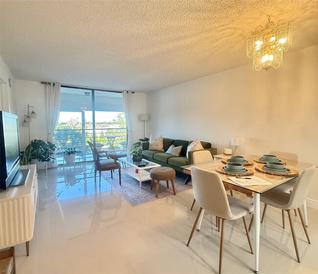 Primary Photo - 4640 Lucerne Lakes Blvd W