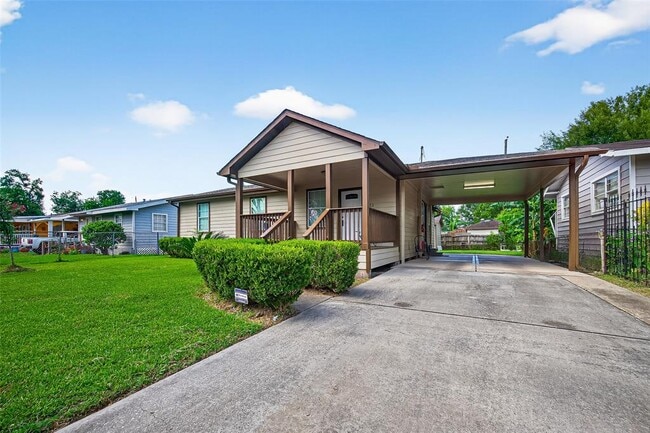 Building Photo - 5012 Ratama St