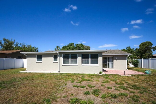 Building Photo - 4338 Tall Oak Ln