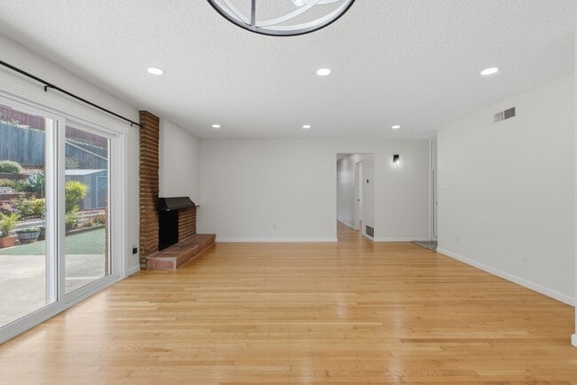 Building Photo - Spacious South San Francisco Home with Large Backyard, Garage & In-Unit Laundry