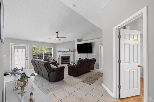 Building Photo - 8092 Hartington Dr