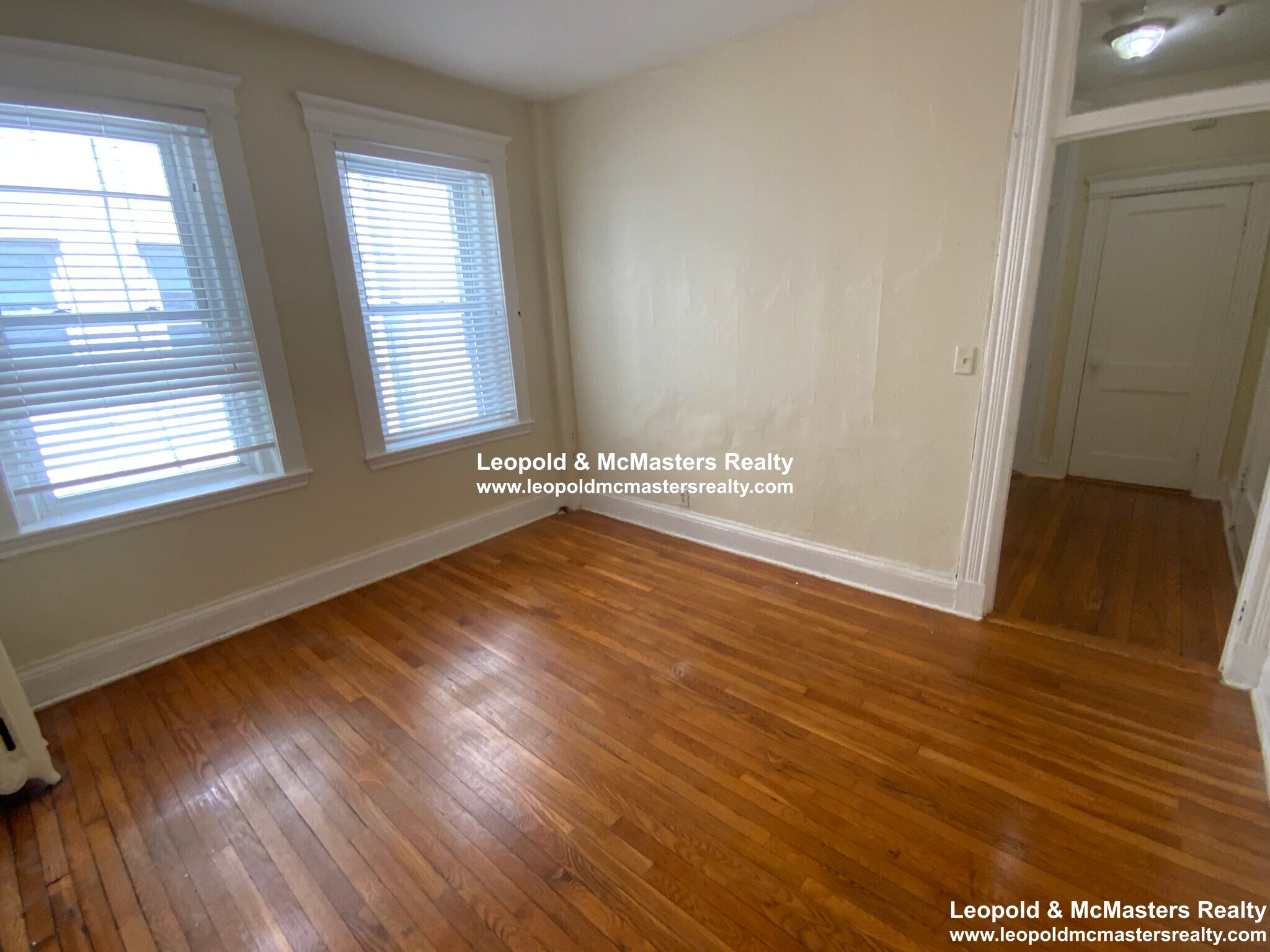 Building Photo - 92 Gordon St