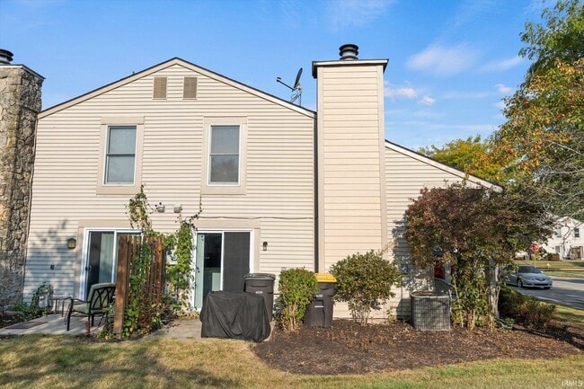 Building Photo - 6104 Crofton Dr