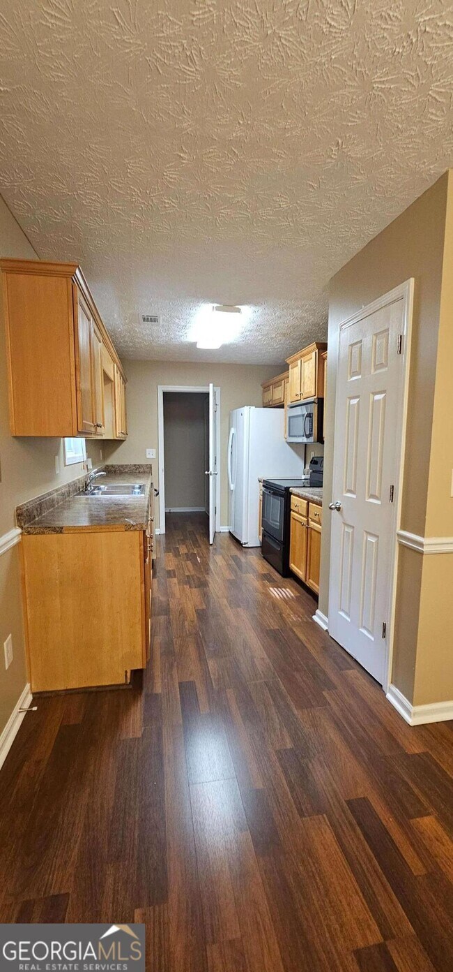 Building Photo - 18 Brookhaven Ct