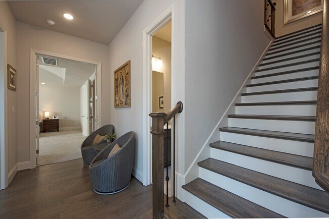 Building Photo - 7 Yellowstar Ct