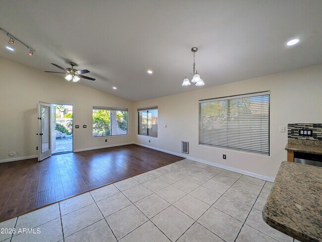 Building Photo - 11134 W Windsor Ave