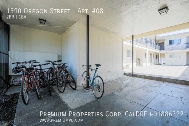 Building Photo - 1590 Oregon St