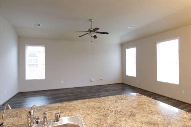 Building Photo - 20419 Newcastle Ridge Ln