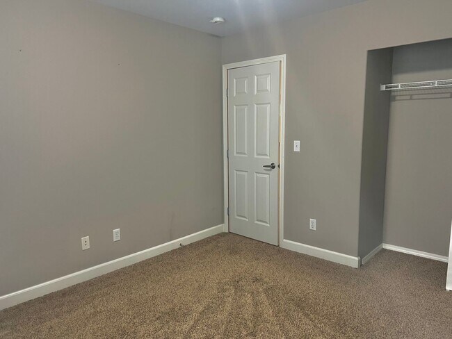 Building Photo - Must See! Beautiful 3bd/ + Bonus Rm/2.5 bath/ Primary Bed on Main/ /Heat Pump/Updated Features