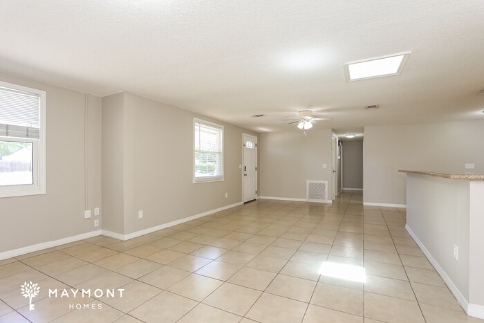 Building Photo - 2799 Commanche Ave