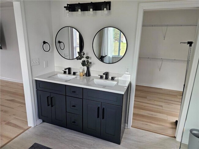 Building Photo - 1222 Paiute Ct