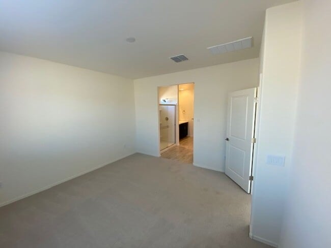 Building Photo - 14243 E Yellow Sage Ln