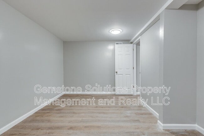 Building Photo - 104 Anchor Dr