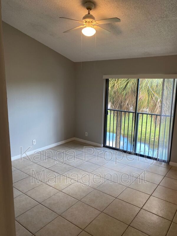 Building Photo - 3519 Coral Springs Dr