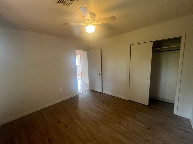 Building Photo - Nice large 3 BR. 1.5 Bath home for rent in Lonoke