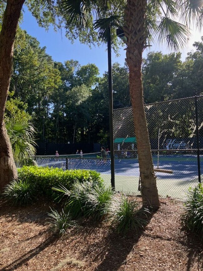 Building Photo - Fully Furnished: Stunning 3 - Bedroom 2.5 - Bath Townhome - Mt. Pleasant, SC