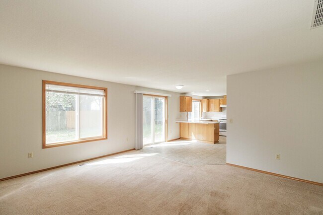Building Photo - Spacious 4 Bedroom Home | 2,116 SF | Great Room with Fireplace | Fenced Backyard & 2-Car Garage