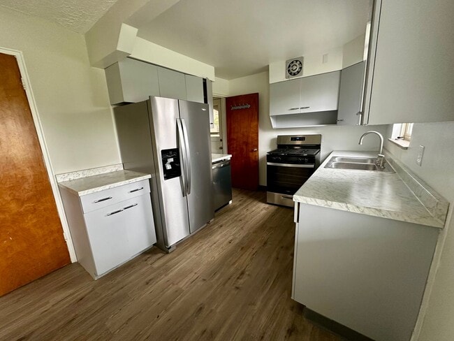 Building Photo - Green Twp- Cozy 2 Bed 1 Bath