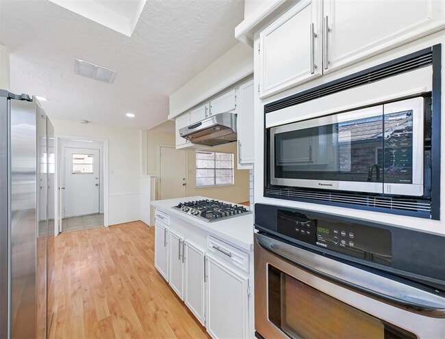 Building Photo - 14006 Briarworth Dr