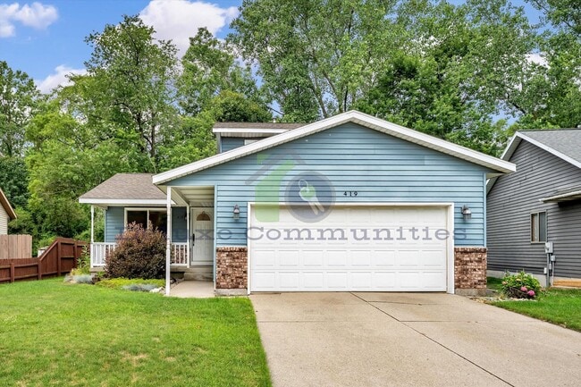 Building Photo - Beautiful Spacious 4 Bedroom Kentwood Home